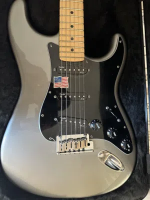Fender American Deluxe Stratocaster Select Alder Rare Color