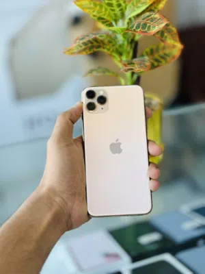 iPhone 11promax 256gb gold color clean excellent condition