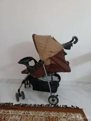 عربة اطفال من سنتر بوينت جونيورز