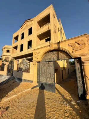 شقه للبيع مميزه جدا بغرب سوميد ارضي بجاردن  مساحه 185متر وجاردن 150متر  التسليم نصف تشطيب اساسيات