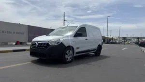 Renault Docker Van mdel 2022 GCC ........................................