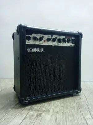 Yamaha GA-15 Amp (15W) امبليفاير