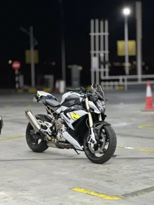 BMW S1000R