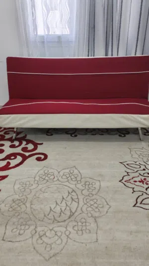 3 كنبات للبيع بحاله جيده ويمكنك تحويله الى سرير