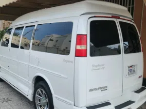 GMC savana explorer 2014  أو بدل