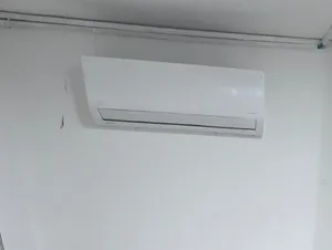 Midea . 1.5 to 1.9 Tons . Used4