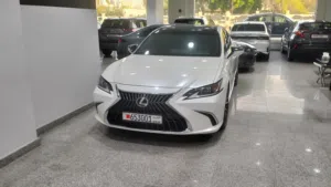 Lexus . ES . 2023 . Used4