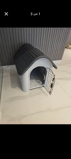 بيت للكلاب والقطط – بحالة الوكالة للبيع مناسب للكلاب والقطط المتوسطة والكبيرة.
