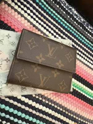 محفظه Louis Vuitton الاصليه