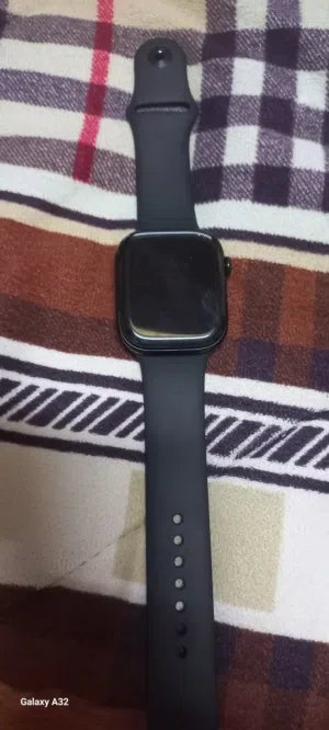 ساعه ابل الاصليه واتش 10