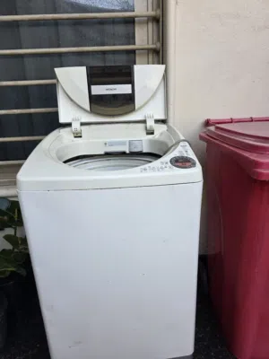 غسالة Hitachi بحالة جيده نضيفه حجمها 12kg كهربائيه باب علوي