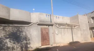بيع منزل ارضي ابوسليم الهضبة بالقرب سوق الثلاثاء الجديد