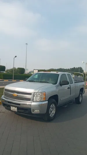 Used Chevrolet Silverado in Farwaniya