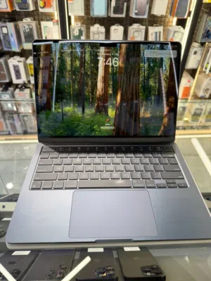 MacBook air m3 (8 ram - 256 GB ) used like a new // ماك بوك اير m3 ( 8 - 256 )مستعمل