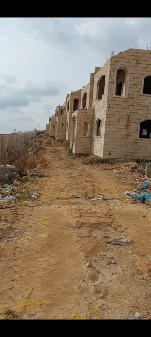 فيلا عظم  مكونة من طابقين