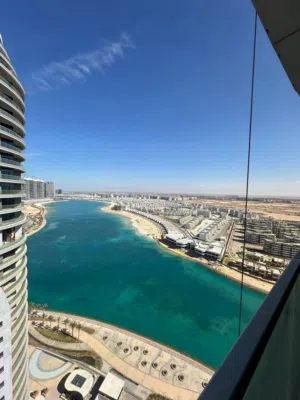 للبيع شقة استلام فورى فى متشطبة بالكامل فى ابراج العالمين فى الساحل الشمالى فيو مباشر على البحر