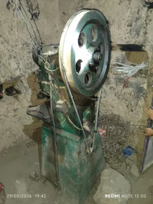 مكبس ميكانيكي مستعمل شغال قرعه