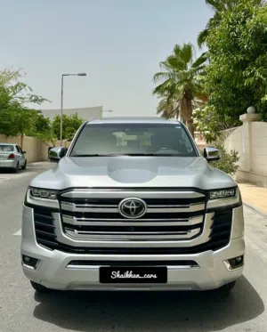 Toyota Land Cruiser VXR Twin Turbo - 2022