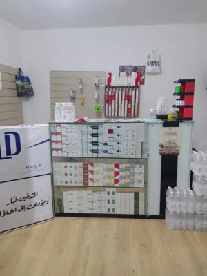 فترينة للبيع