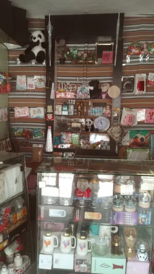 مكتبه هدايا وتحف