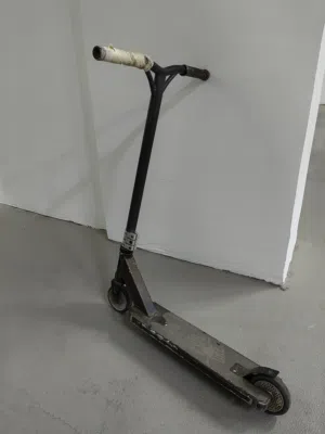 Stunt scooter