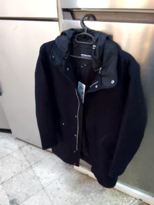 جاكيت ماركة العالمية بسعر 20