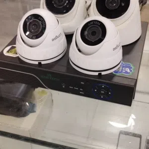 4 كاميرات مستعملين