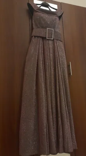 فستان طويل للبيع