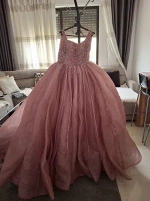 فستان خطبه لبسه واحده للبيع فستان عرس غير ملبوس جديد للبيع