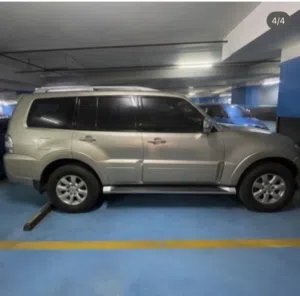 decreased price- Mitsubishi Pajero 2011 full options 3.5 Very clean car
