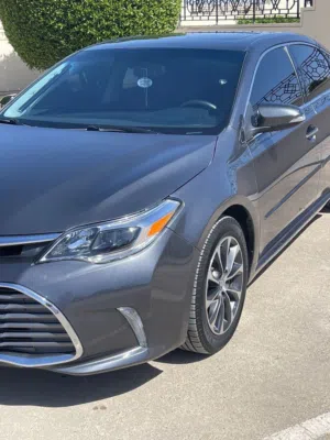 Used Toyota Avalon in Buraimi
