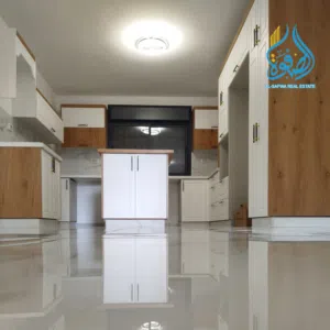 شقه مميزه غير مفروشه للايجار الارسال حي السلايمه