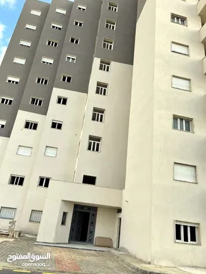 شقة للبيع بالقرب من  وزارة الداخليه بطريق المطار شارع خيري خالد سابقا للاستفسار الاتصال