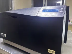 طابعة بطاقات Fargo DTC550