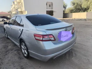 تويوتا كامري2010 ماشية أقل من 265000 مطلوب 15000السيارة بحالة جيدة جدا