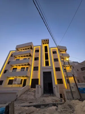 شقه طابق اول للبيع بسعر مميز 54 الف في عدن منطقه فلل بجانب مسجد عثمان بن عفان