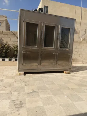 ثلاجة عرض وتخزين اللحوم
