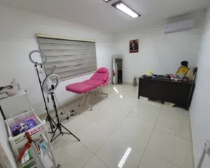 غرفة للاجار ضمن مركز طبي تصلح لتجميل او اختصاص