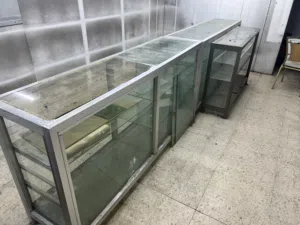 باترينات عرض ألمنيوم