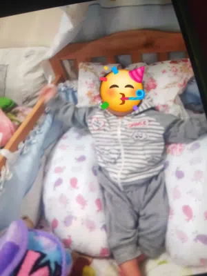 سرير أطفال بحاله ممتاز بمرتبه والفرش اغراضو موجوده مفيش صوره لى غير دى قبل مفكو