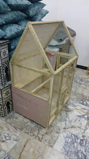 قفص الطيور بسعر مناسب تفصال جديد غير مستعمل شوف الوصف