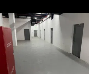 مخازن مساحات مختلفه صناعي