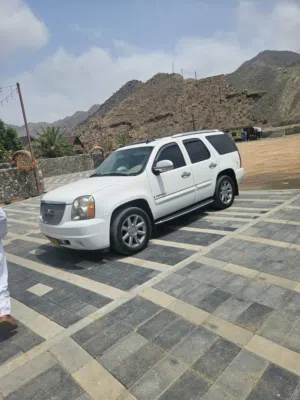 Used GMC Yukon in Al Batinah