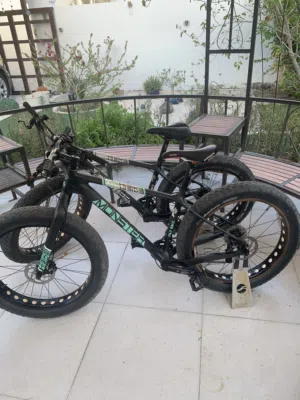 2 lightweight HI-BIKE fatbike bicycles excellent for mountains all terrain and performance