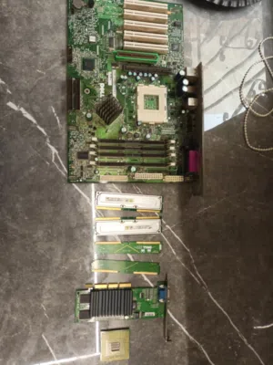 قطع كمبيوتر للبيع