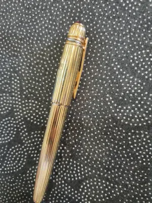 قلم ماركة cartier