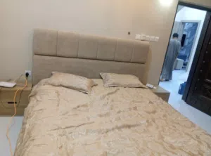 Bed with medical mattress size 180*200 سریر مع دوشق طبی 180*200