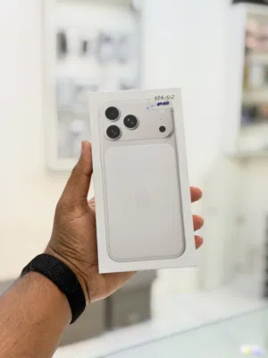 Brand New Apple iPhone 17 Pro Max 512GB in Silver Arabic ( TRA )