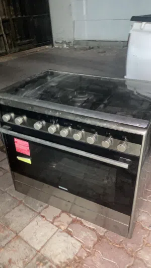 Siemens stainless steel 5 head gas cooktop and electric oven