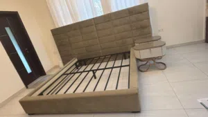 متوفر سرير وطاوله الوصف مهم